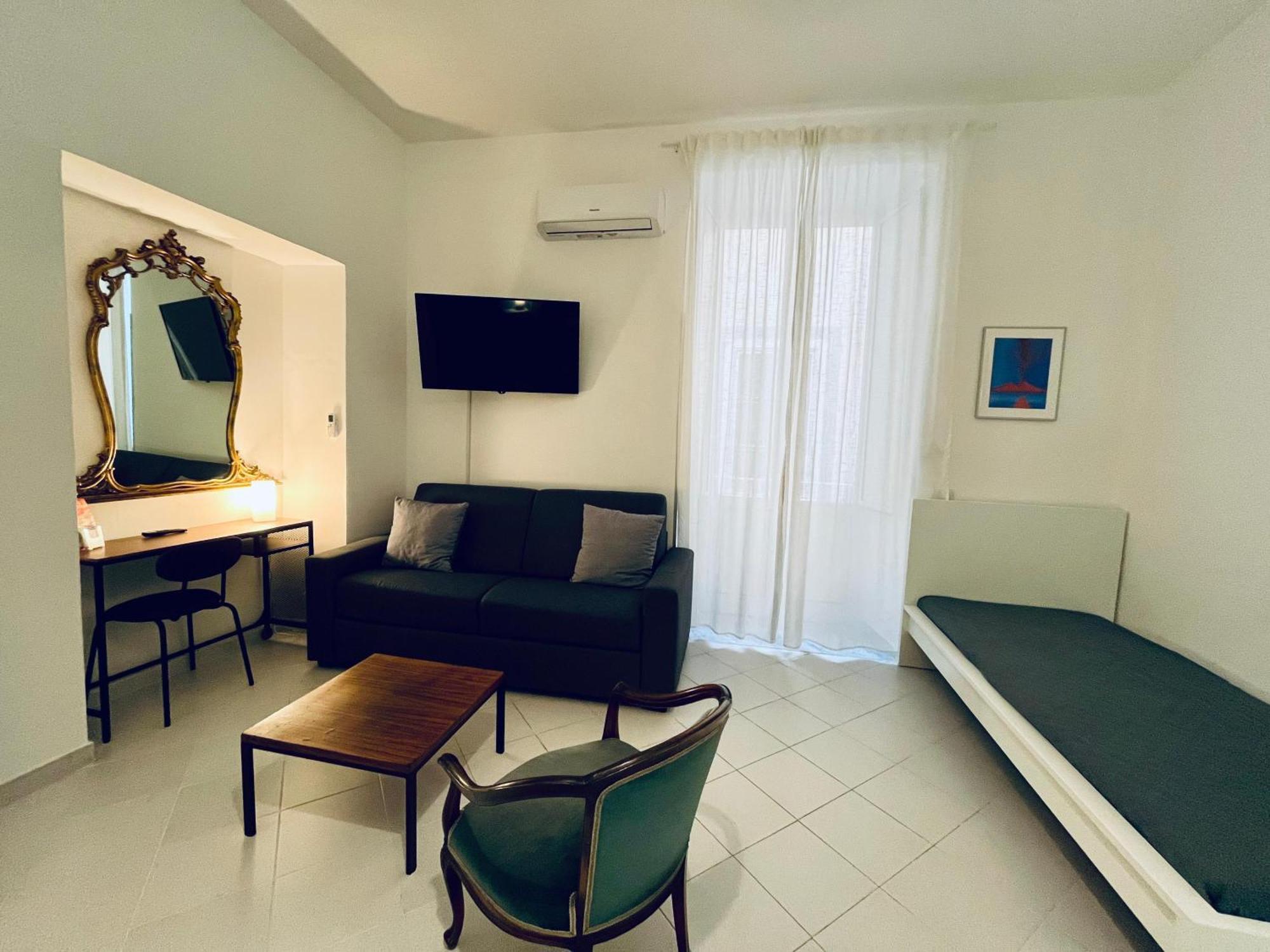 Bed and Breakfast Pop Santa Chiara Nápoles Exterior foto